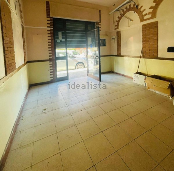 locale commerciale in affitto a Roma in zona Dragona/Bagnoletto