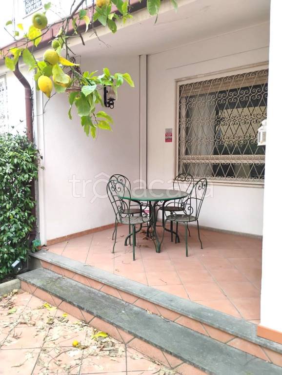 casa indipendente in affitto a Roma in zona Casal Palocco