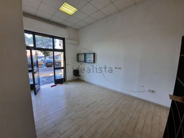 negozio in affitto a Roma in zona Prenestino-Labicano