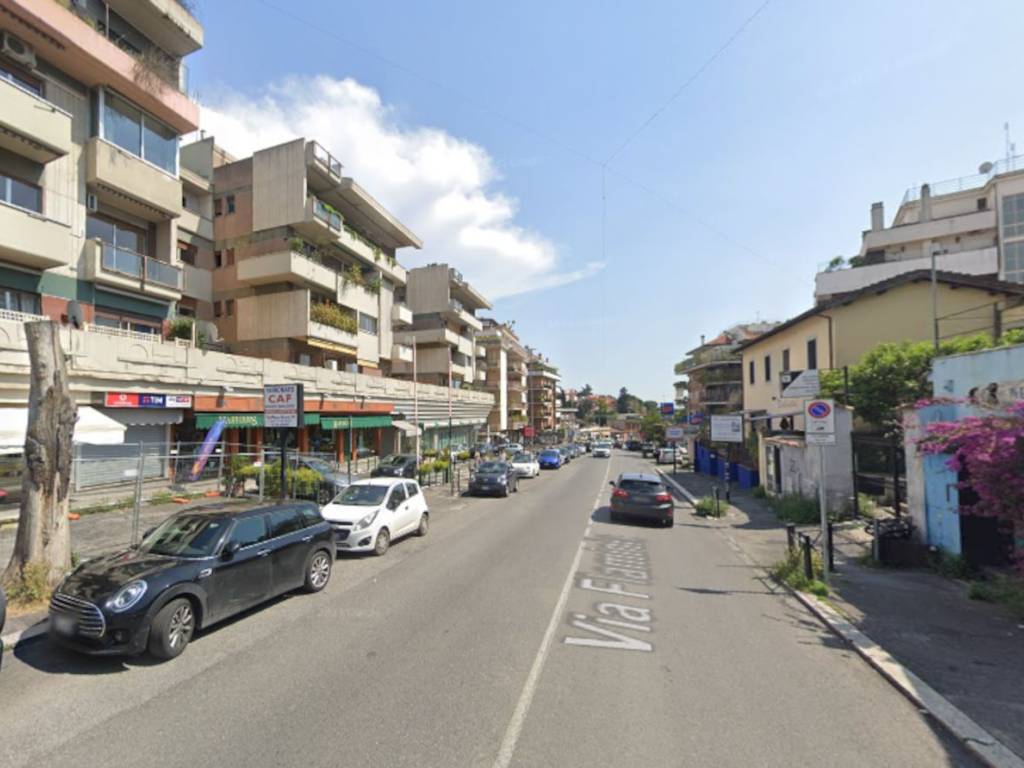 negozio in affitto a Roma in zona Della Vittoria