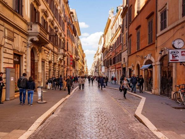 negozio in affitto a Roma in zona Campo Marzio