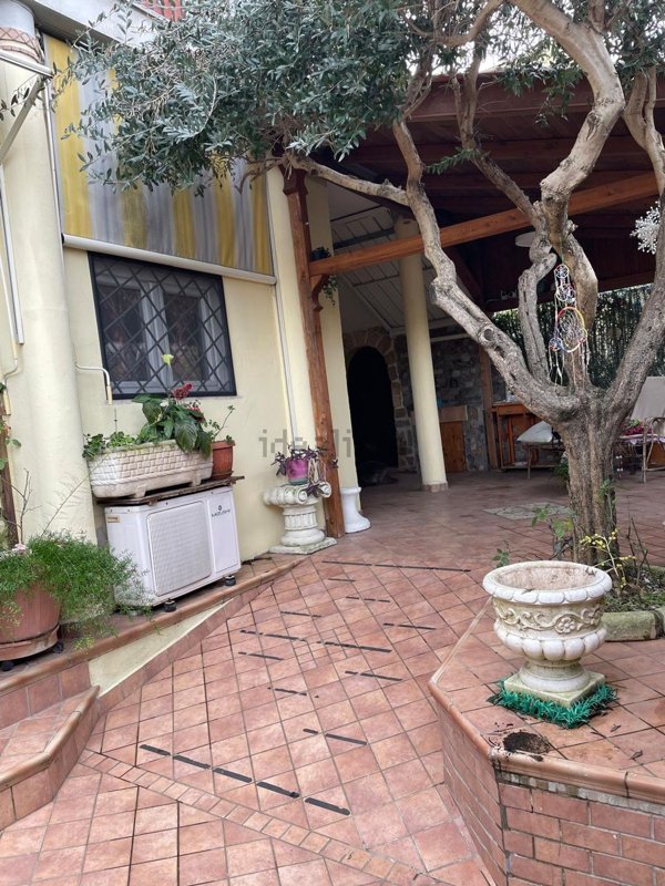 appartamento in affitto a Roma in zona Torre Angela