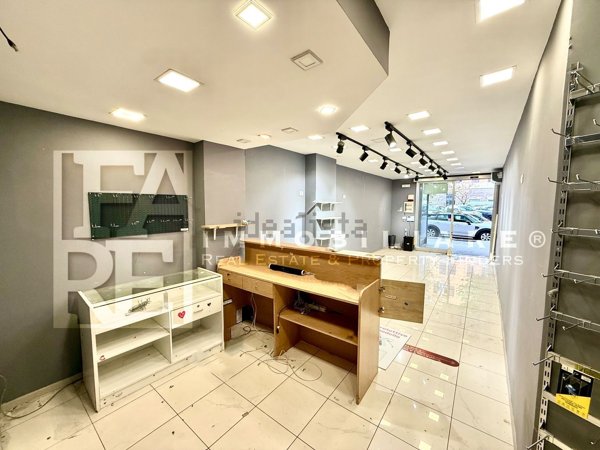 locale commerciale in affitto a Roma