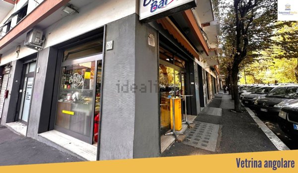 negozio in affitto a Roma in zona Tuscolano