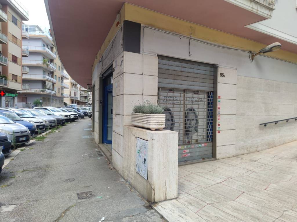 negozio in affitto a Roma in zona Aurelio