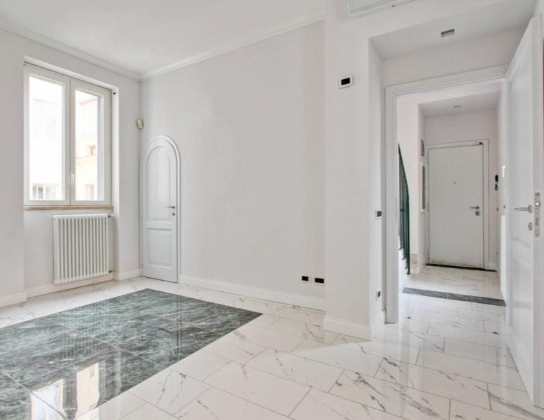 appartamento in affitto a Roma in zona Trevi-Colonna