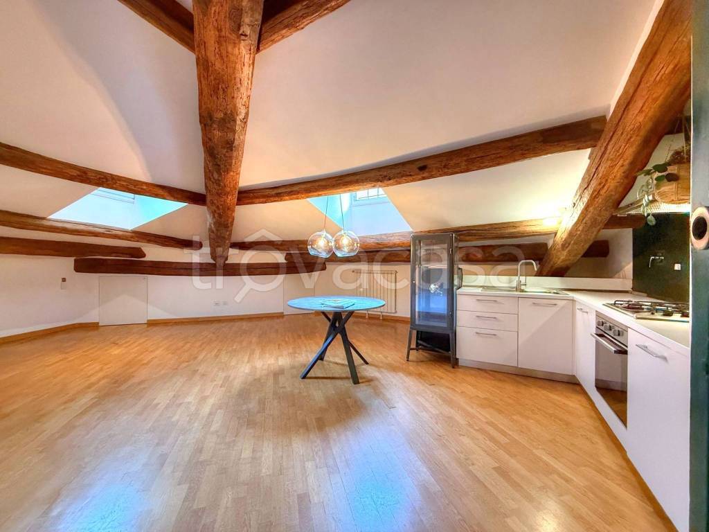 appartamento in affitto a Roma in zona Parione/Sant'Eustachio