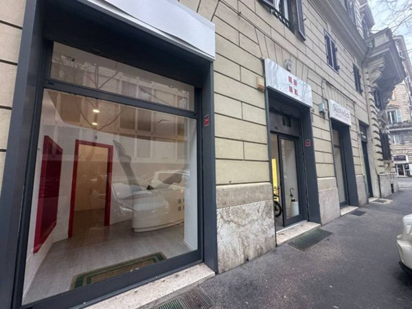 negozio in affitto a Roma in zona Rione Prati