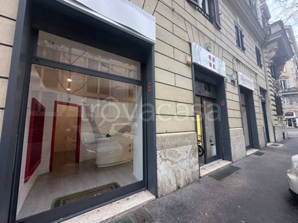 negozio in affitto a Roma in zona Rione Prati