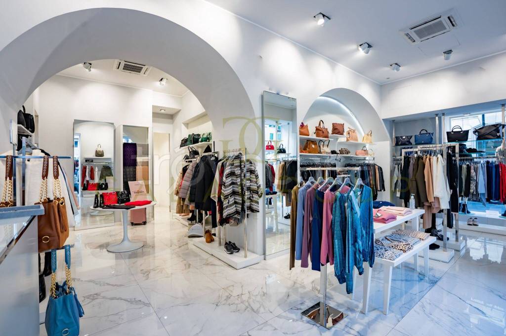 negozio in affitto a Roma