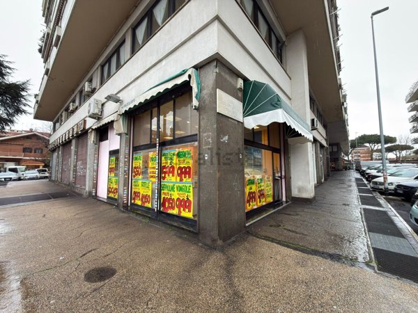 negozio in affitto a Roma in zona Alessandrino