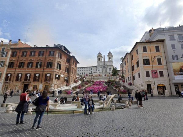 negozio in affitto a Roma in zona Campo Marzio