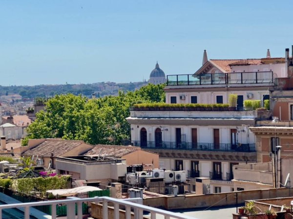 appartamento in affitto a Roma in zona Trevi-Colonna