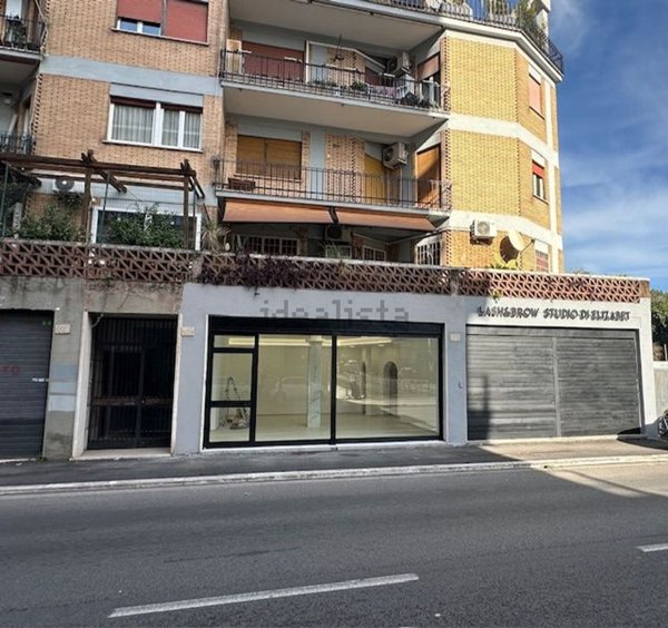 locale commerciale in affitto a Roma in zona Pietralata