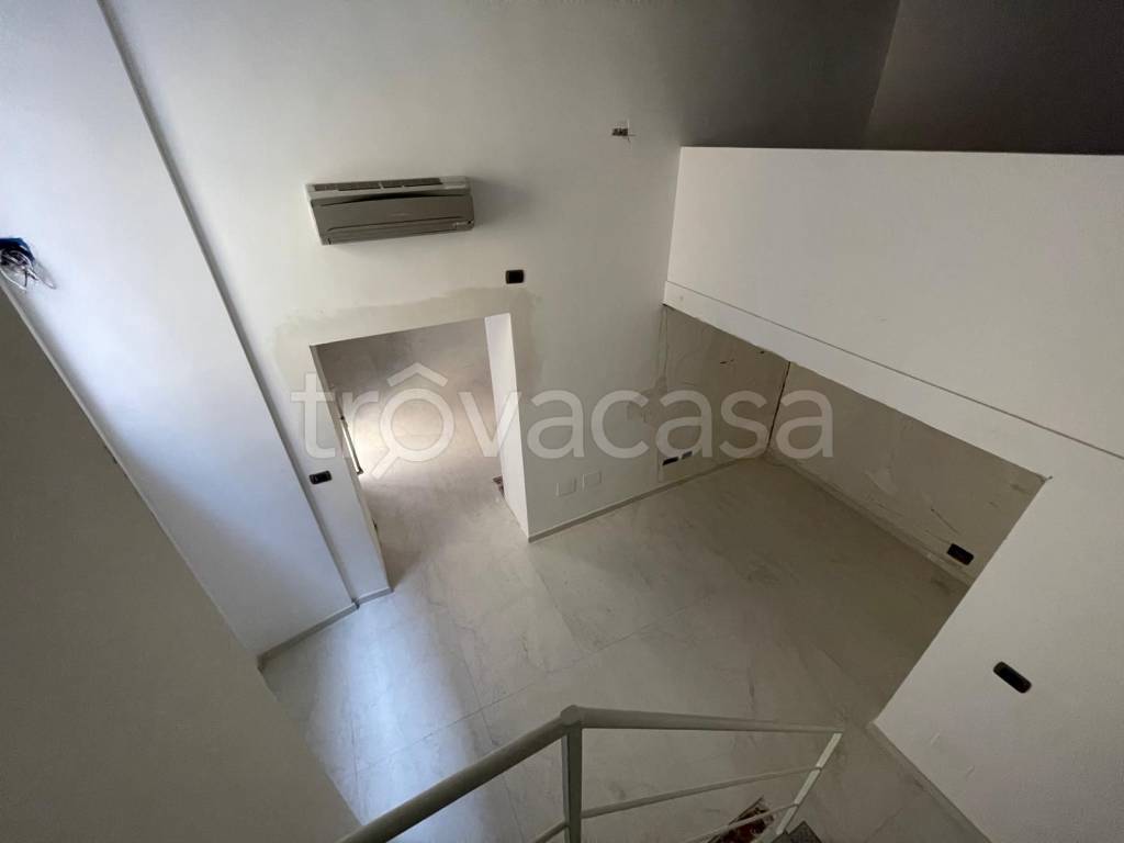 bivano in affitto a Roma in zona Trevi-Colonna