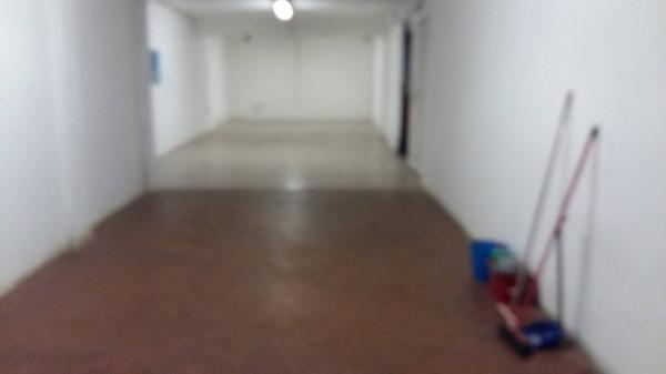 negozio in affitto a Roma in zona Tomba di Nerone