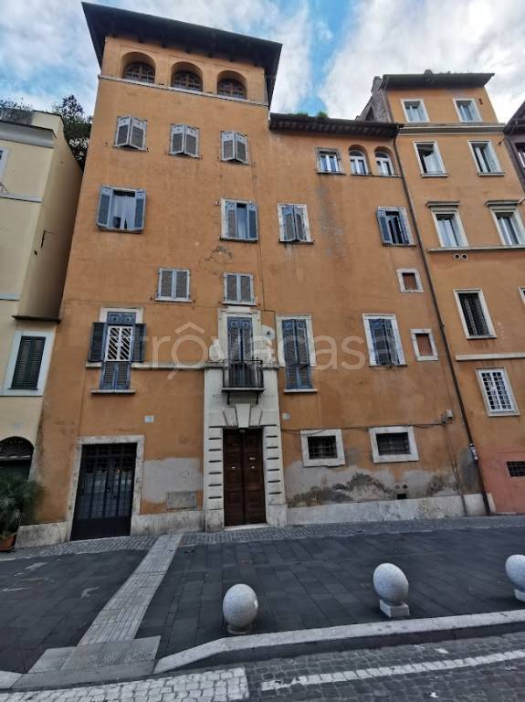 appartamento in affitto a Roma in zona Rione di Ponte