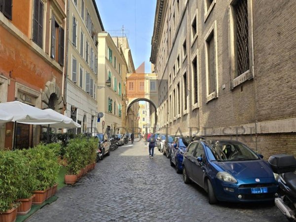 appartamento in affitto a Roma in zona Pigna - Sant'Angelo