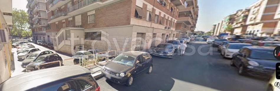 negozio in affitto a Roma in zona Portuense