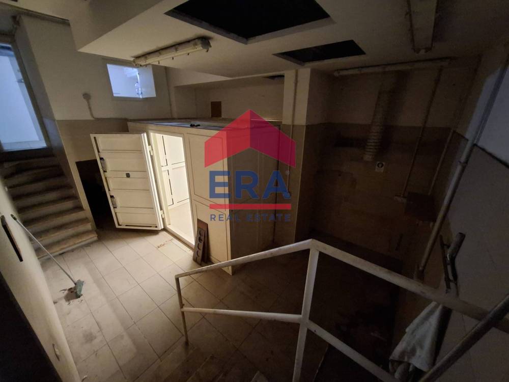 negozio in affitto a Roma in zona Tuscolano