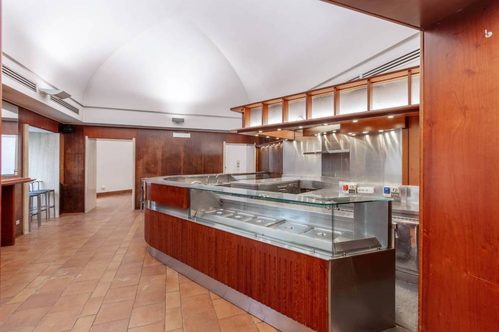 locale commerciale in affitto a Roma in zona Centro Storico