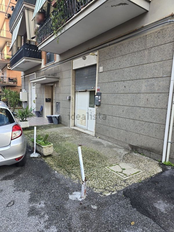 locale commerciale in affitto a Roma in zona Tor Vergata/Torrenova