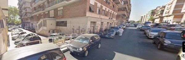 locale commerciale in affitto a Roma in zona Portuense