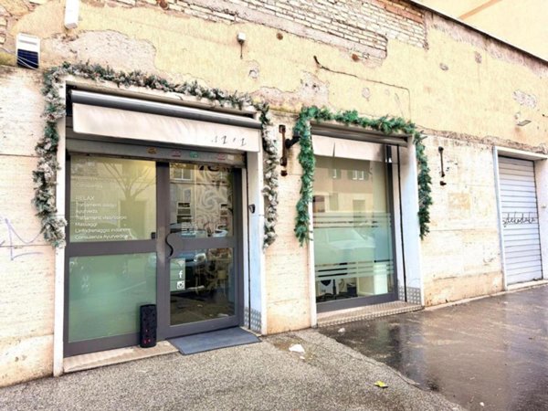 locale commerciale in affitto a Roma in zona Appio Latino
