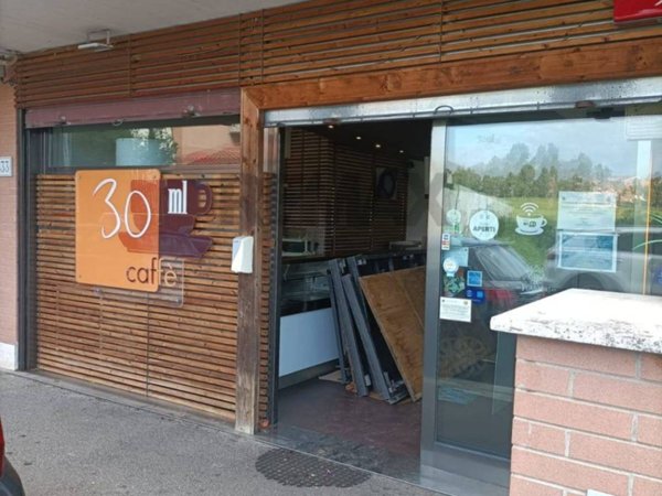 negozio in affitto a Roma in zona Torrino