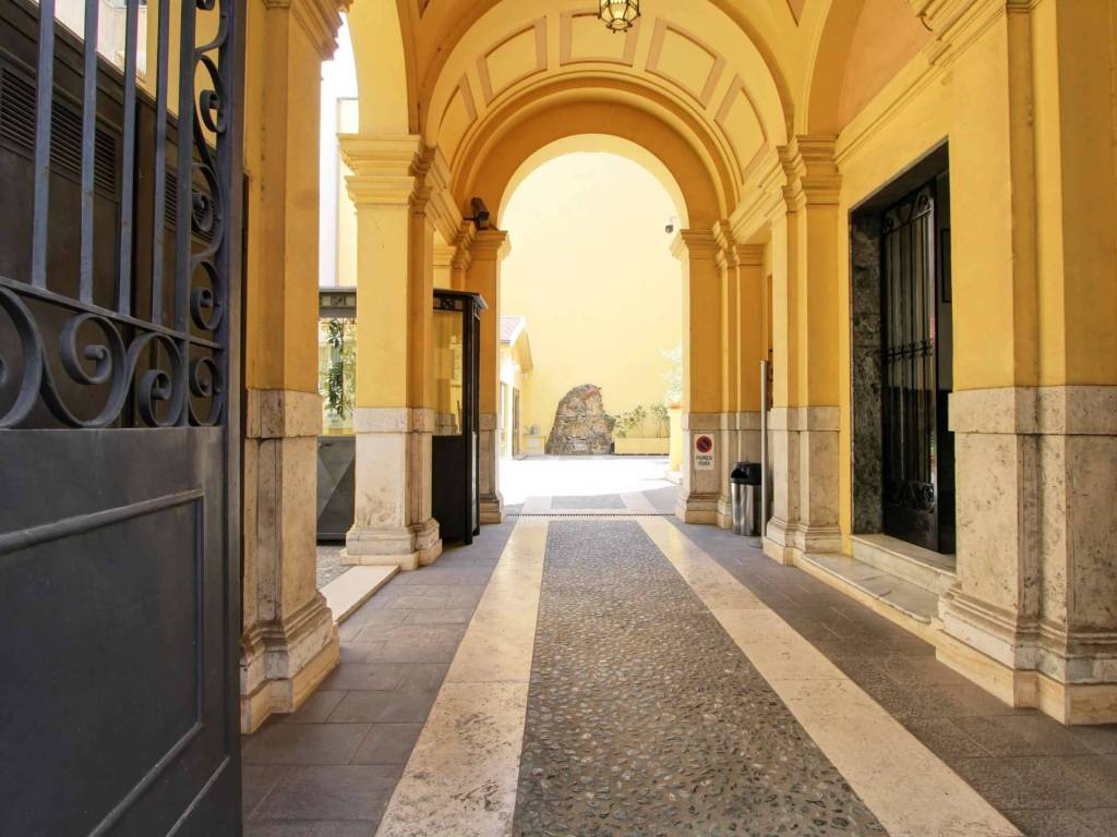 intera palazzina in affitto a Roma in zona Ludovisi/Sallustiano