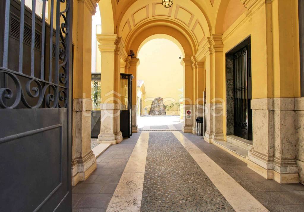 locale di sgombero in affitto a Roma in zona Ludovisi/Sallustiano