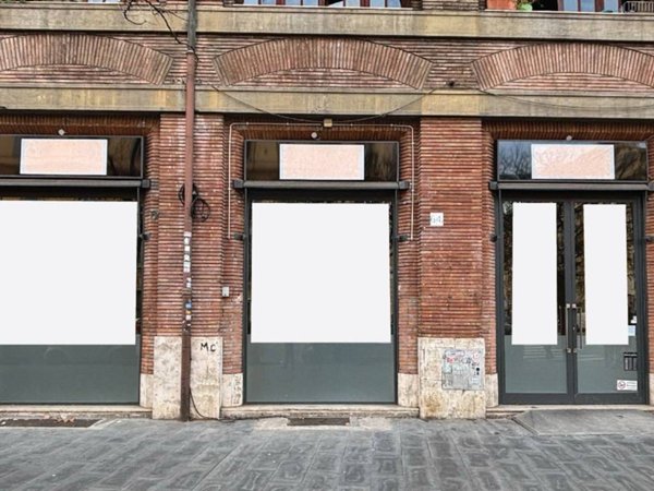 negozio in affitto a Roma in zona Rione Prati