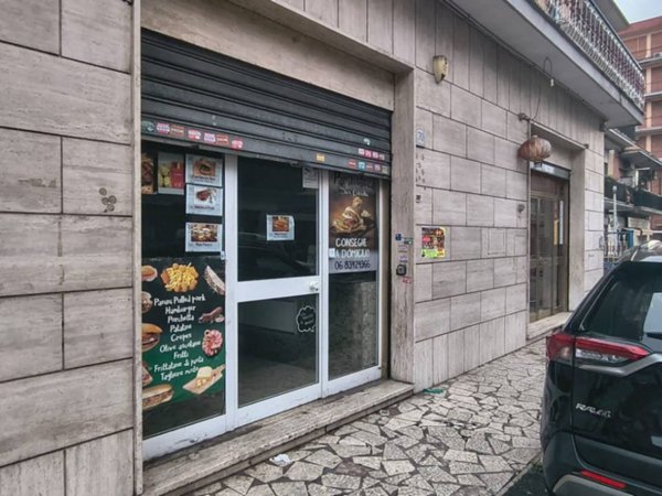 negozio in affitto a Roma in zona Borghesiana