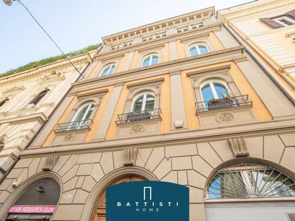 appartamento in affitto a Roma in zona Trevi-Colonna
