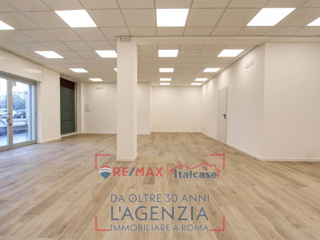 negozio in affitto a Roma in zona Torrevecchia