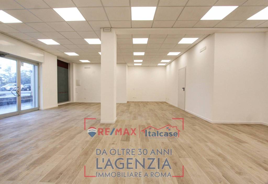 negozio in affitto a Roma in zona Torrevecchia