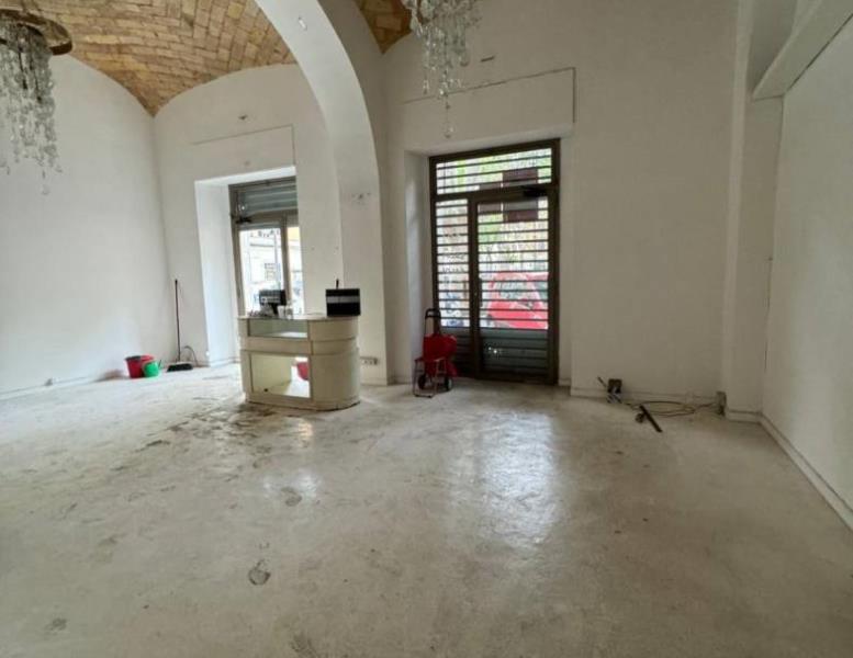 locale commerciale in affitto a Roma in zona Testaccio