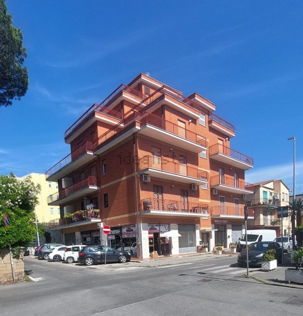 negozio in affitto a Roma in zona Dragona/Bagnoletto