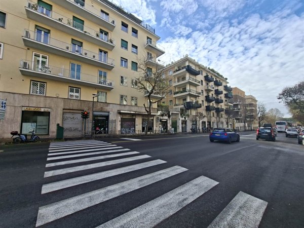 negozio in affitto a Roma in zona Celio