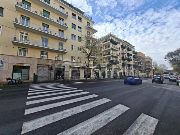 negozio in affitto a Roma in zona Celio