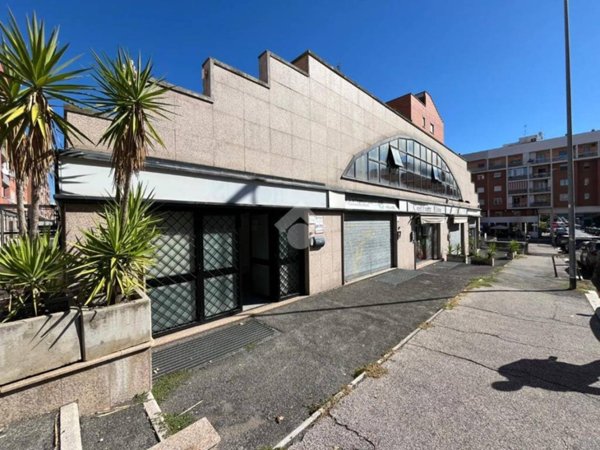 negozio in affitto a Roma in zona Ponte Mammolo