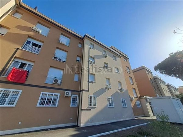 locale commerciale in affitto a Roma in zona Ostia