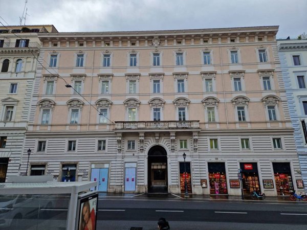 intera palazzina in affitto a Roma in zona Centro Storico