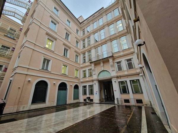 intera palazzina in affitto a Roma in zona Centro Storico
