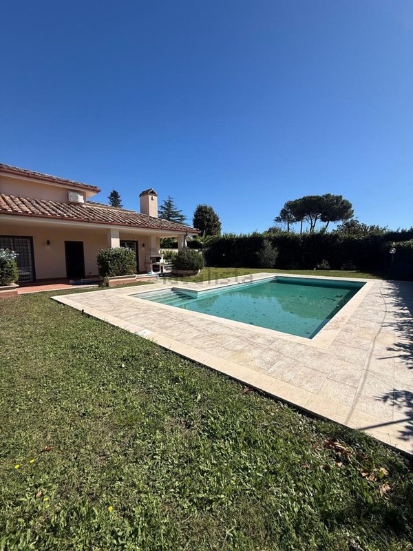 casa indipendente in affitto a Roma in zona Olgiata