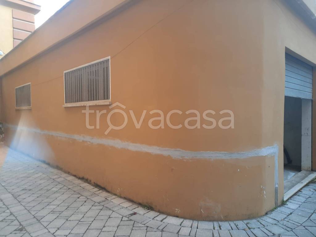 negozio in affitto a Roma in zona Trastevere