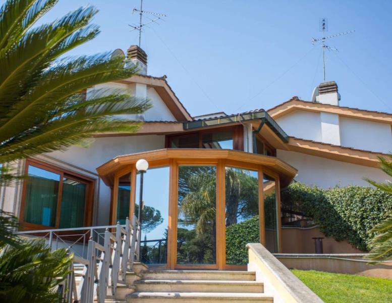 casa indipendente in affitto a Roma in zona Casal Palocco