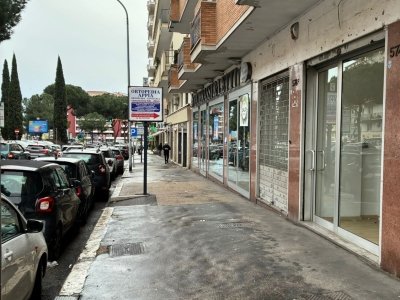 negozio in affitto a Roma in zona Appio Claudio