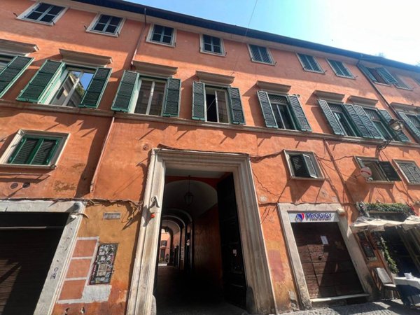 appartamento in affitto a Roma in zona Parione/Sant'Eustachio