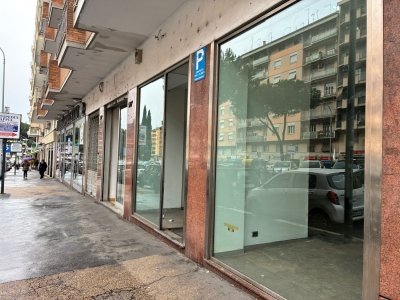 negozio in affitto a Roma